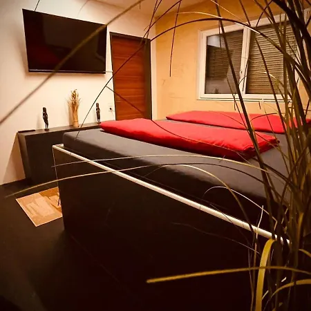 Loft Apartment *